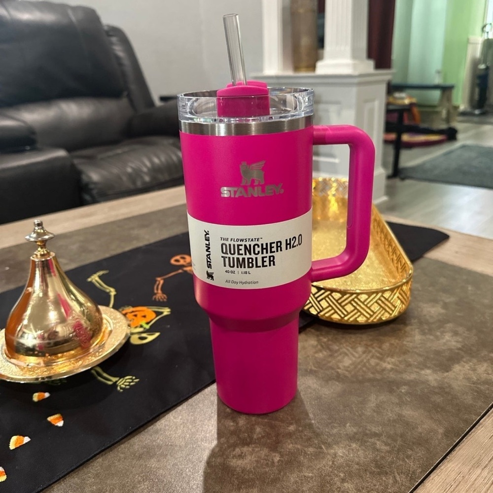 Stanley Tumbler 40oz HOT Pink Camelia